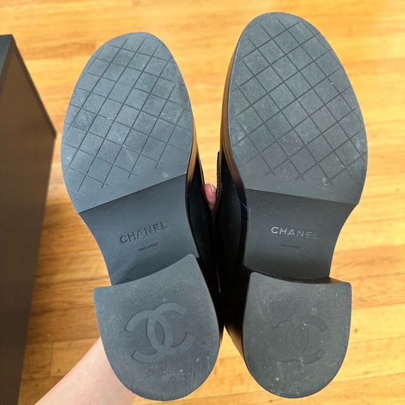 Authentic Chanel Calfskin CC platform loafers - Picture 9 of 9